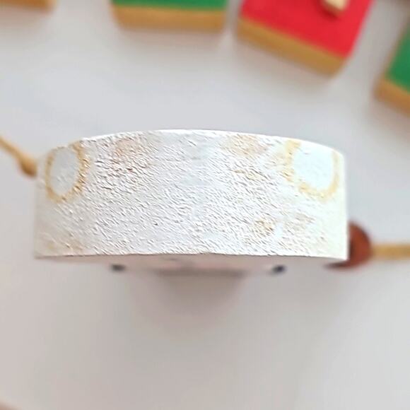 Wooden Blocks "Merry Christmas" with Snowmen on Each End Beads Hanger - Picture 8 of 8